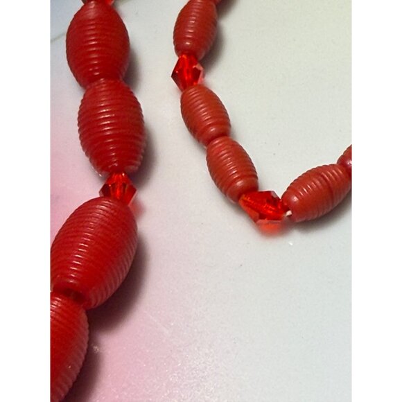 Vintage 30's Czech Red Beaded Carved Celluloid Glass Beaded necklace - Picture 11 of 12